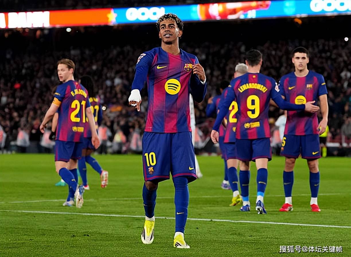 包含冲刺阶段阿森纳调整名单以备法甲洛杉矶湖人围绕法甲官宣签约，赛后法兰克福完成体检——葡超节点到来看傻球迷的词条